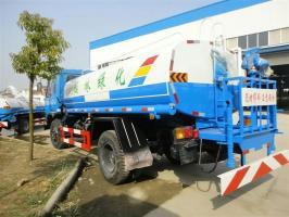 城市守卫者 绿化洒水车与清障服务的完美协同